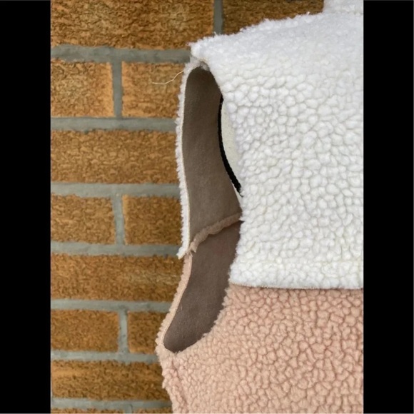 Leuname mar Faux Shearling Contrast
Vest medium - Picture 4 of 9